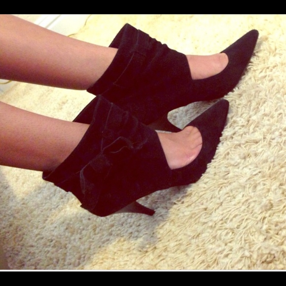 Steve Madden Luxe L-kiss size 8.5